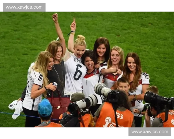 激情燃动绿茵场回忆2006世界杯经典歌曲与球迷热情共鸣 激情燃动绿茵场回忆2006世界杯经典歌曲与球迷热情共鸣